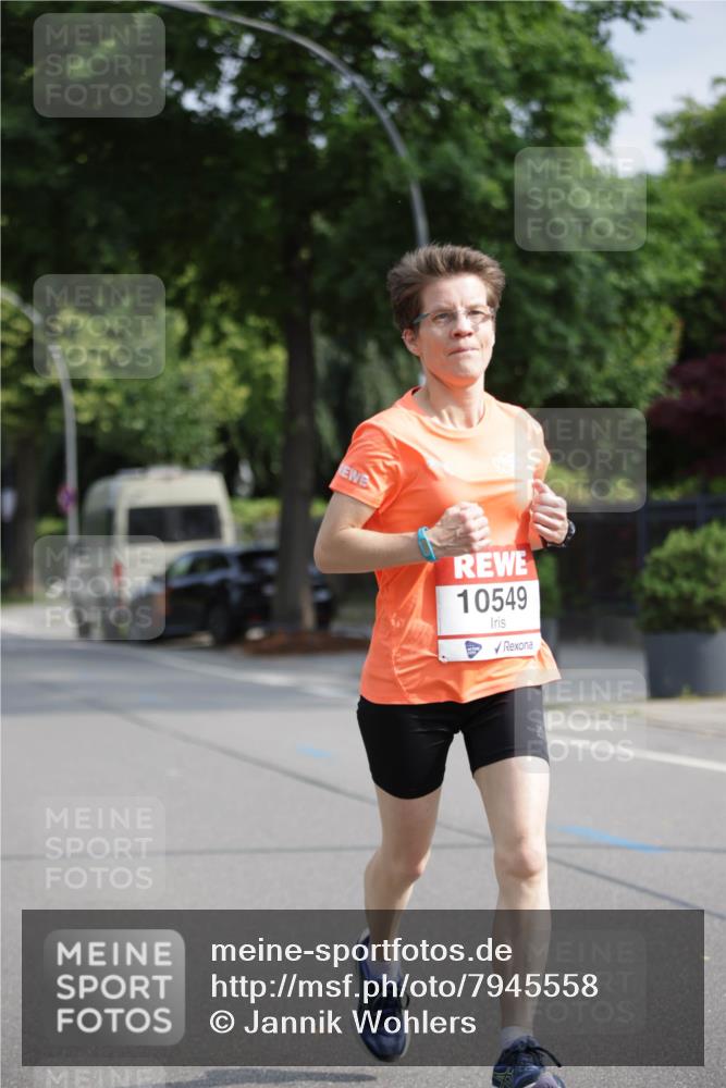 15.06.2025 - REWE Women's Run Jannik Wohlers http://msf.ph/oto/7945558 15.06.2025 08:48:14 Laufen 10549 meine-sportfotos.de