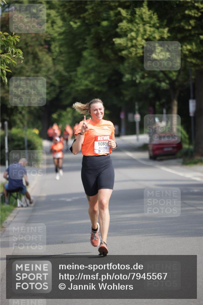 15.06.2025 - REWE Women's Run Jannik Wohlers http://msf.ph/oto/7945567 15.06.2025 08:48:19 Laufen 1085 meine-sportfotos.de