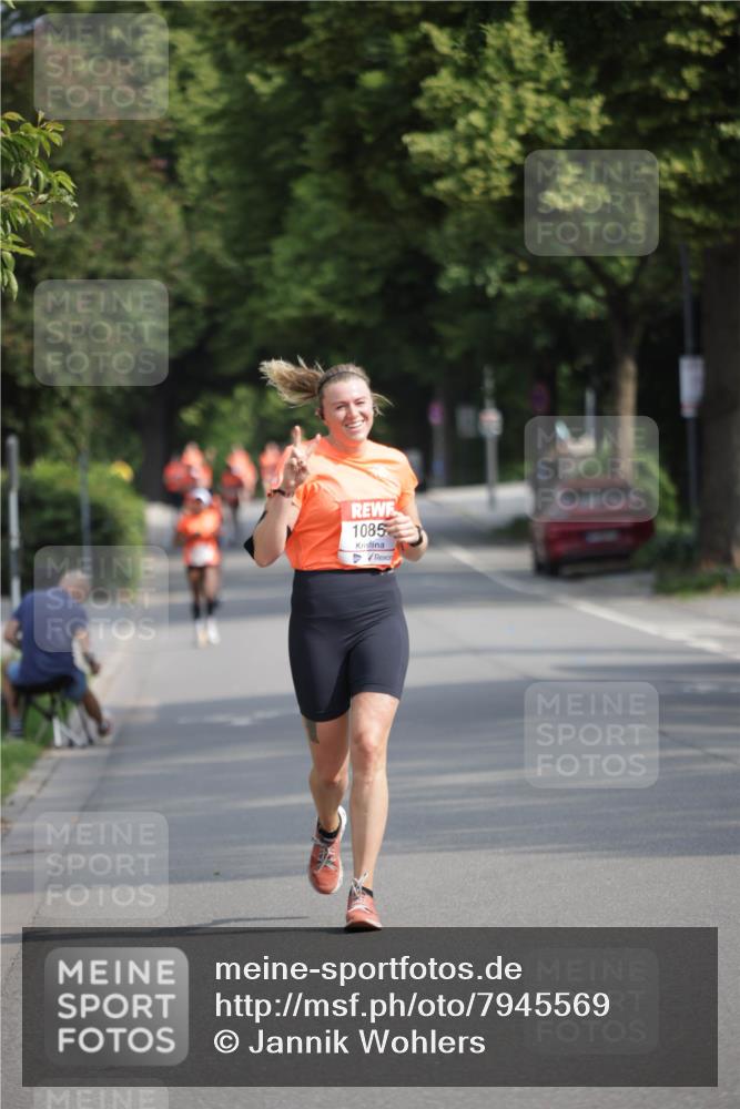 15.06.2025 - REWE Women's Run Jannik Wohlers http://msf.ph/oto/7945569 15.06.2025 08:48:19 Laufen 1085 meine-sportfotos.de