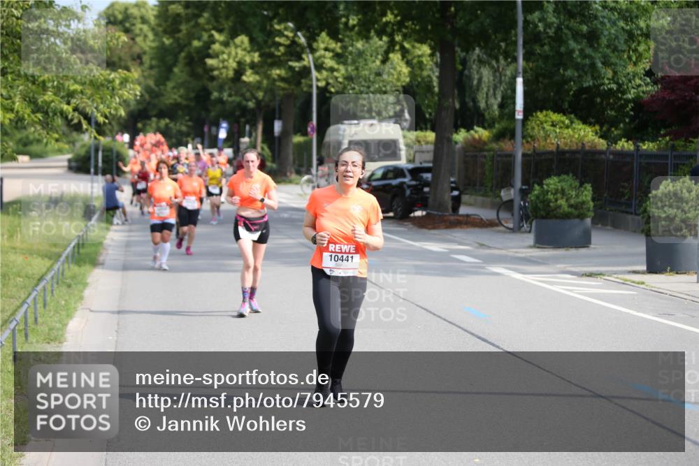15.06.2025 - REWE Women's Run Jannik Wohlers http://msf.ph/oto/7945579 15.06.2025 09:44:31 Laufen 10441 meine-sportfotos.de