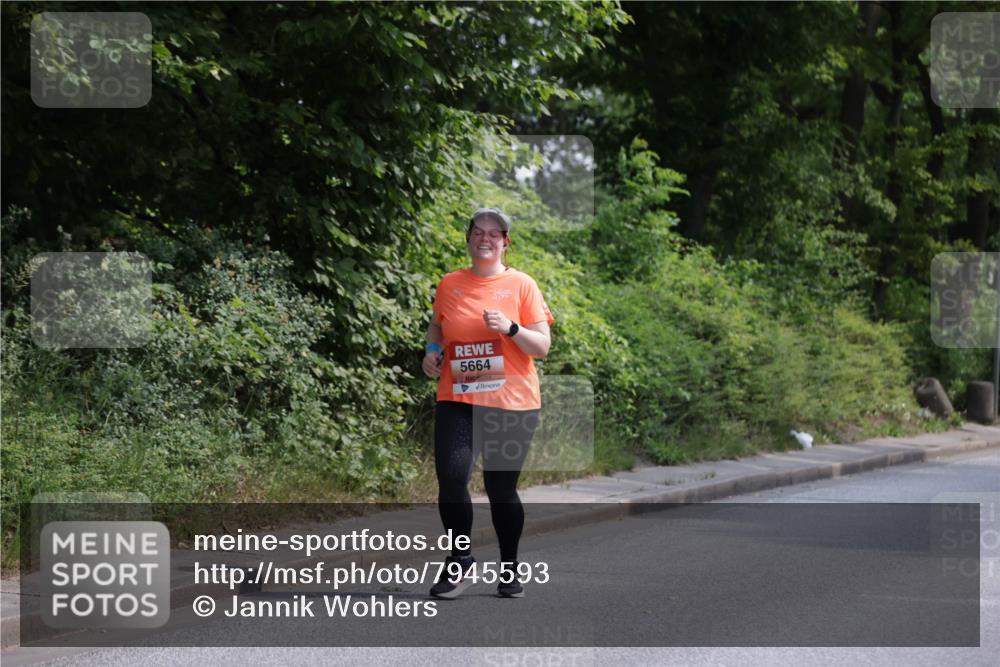 15.06.2025 - REWE Women's Run Jannik Wohlers http://msf.ph/oto/7945593 15.06.2025 10:18:43 Laufen 5664 meine-sportfotos.de
