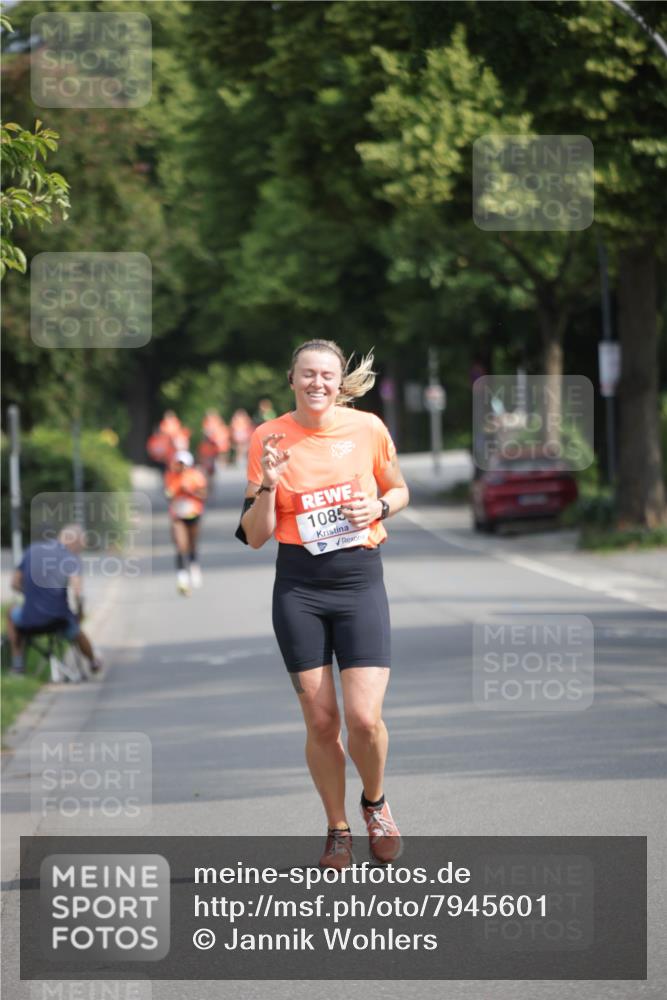 15.06.2025 - REWE Women's Run Jannik Wohlers http://msf.ph/oto/7945601 15.06.2025 08:48:20 Laufen 1085 meine-sportfotos.de