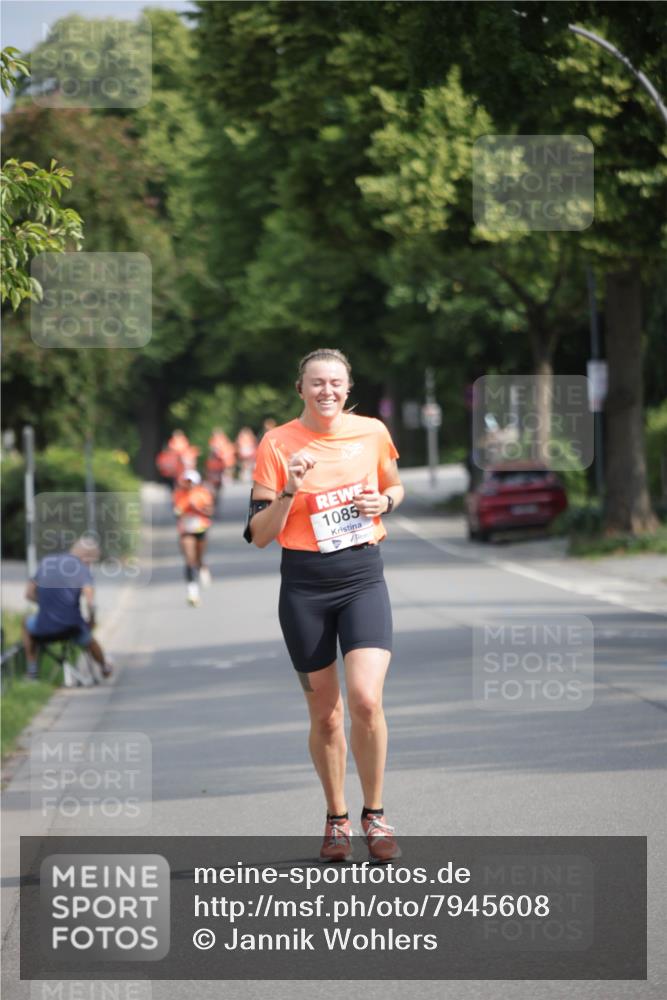 15.06.2025 - REWE Women's Run Jannik Wohlers http://msf.ph/oto/7945608 15.06.2025 08:48:20 Laufen 1085 meine-sportfotos.de