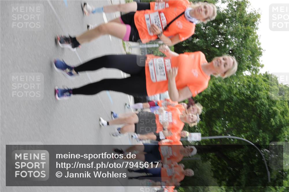 15.06.2025 - REWE Women's Run Jannik Wohlers http://msf.ph/oto/7945617 15.06.2025 08:29:49 Laufen 10295, 10817 meine-sportfotos.de