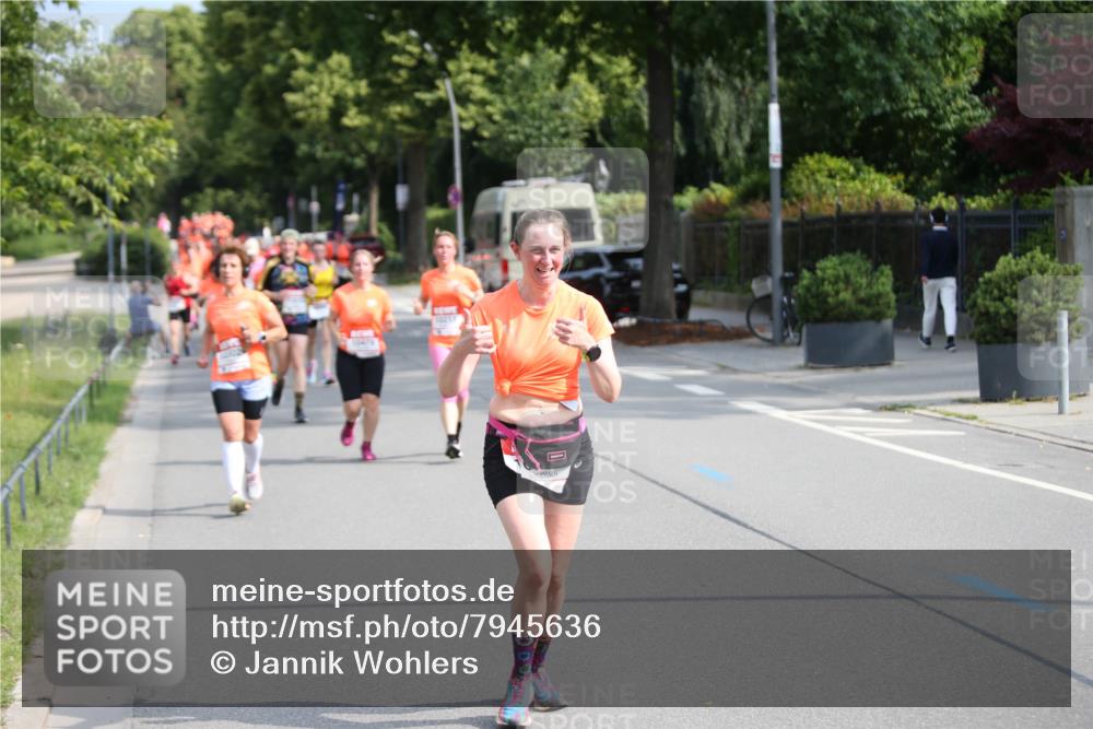 15.06.2025 - REWE Women's Run Jannik Wohlers http://msf.ph/oto/7945636 15.06.2025 09:44:33 Laufen 10479, 10211 meine-sportfotos.de