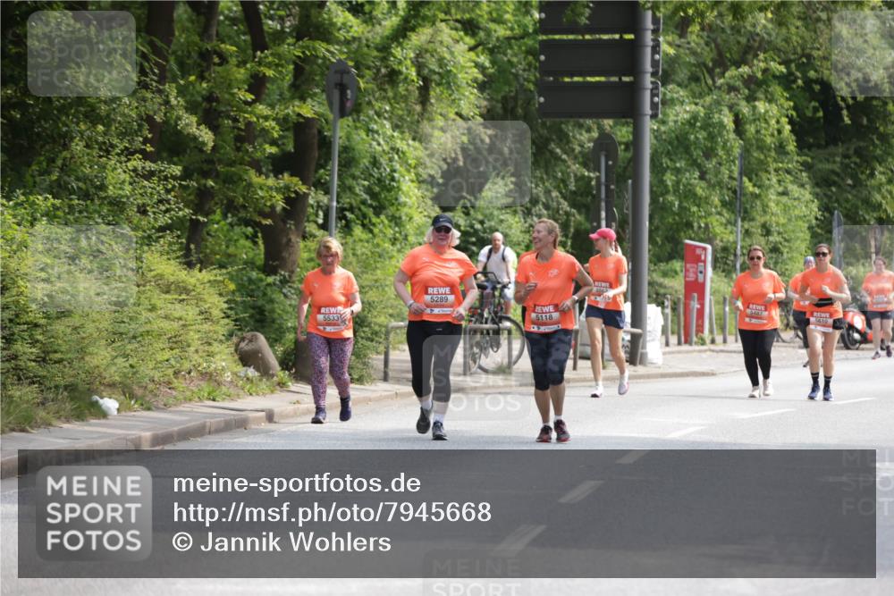 15.06.2025 - REWE Women's Run Jannik Wohlers http://msf.ph/oto/7945668 15.06.2025 10:18:48 Laufen 5562, 5289, 5487, 5610, 5118, 5533 meine-sportfotos.de