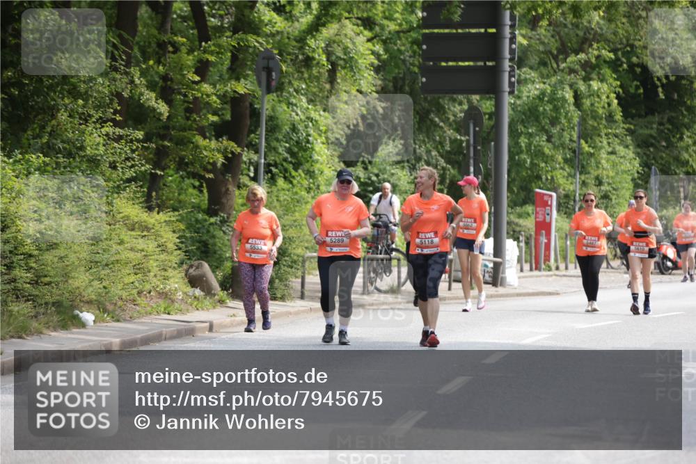 15.06.2025 - REWE Women's Run Jannik Wohlers http://msf.ph/oto/7945675 15.06.2025 10:18:48 Laufen 5562, 5487, 5289, 5118, 5610, 5533 meine-sportfotos.de