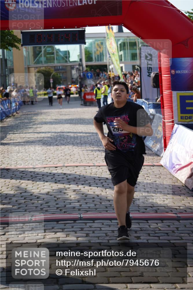 13.06.2025 - Holstenköstenlauf Felixshl http://msf.ph/oto/7945676 13.06.2025 18:11:42 Laufen 2956 meine-sportfotos.de