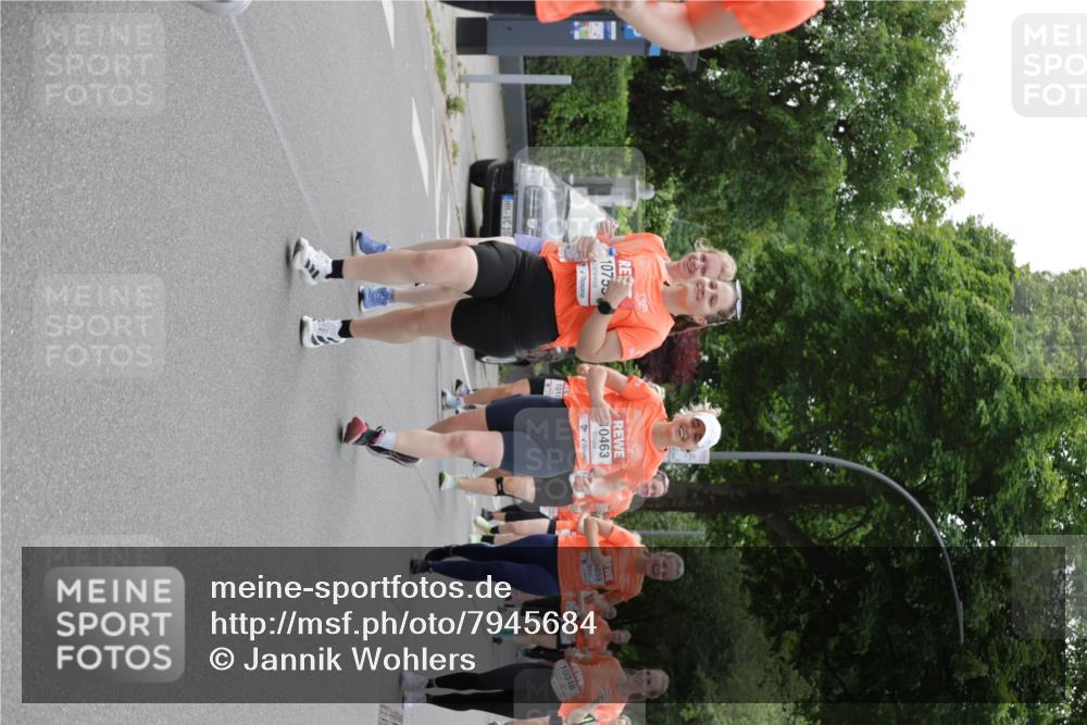 15.06.2025 - REWE Women's Run Jannik Wohlers http://msf.ph/oto/7945684 15.06.2025 08:29:49 Laufen 10, 10755, 1010, 0463, 855, 10348 meine-sportfotos.de