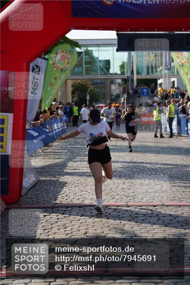 13.06.2025 - Holstenköstenlauf Felixshl http://msf.ph/oto/7945691 13.06.2025 18:11:51 Laufen 2322, 2925 meine-sportfotos.de