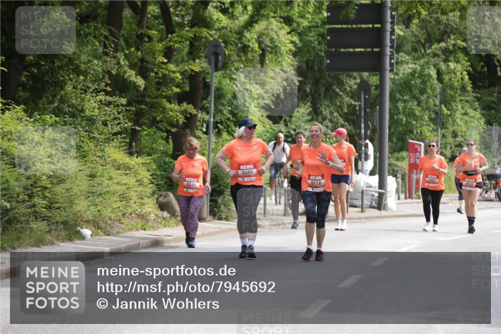 15.06.2025 - REWE Women's Run Jannik Wohlers http://msf.ph/oto/7945692 15.06.2025 10:18:49 Laufen 5289, 5118, 0402, 5533, 5487, 5610 meine-sportfotos.de