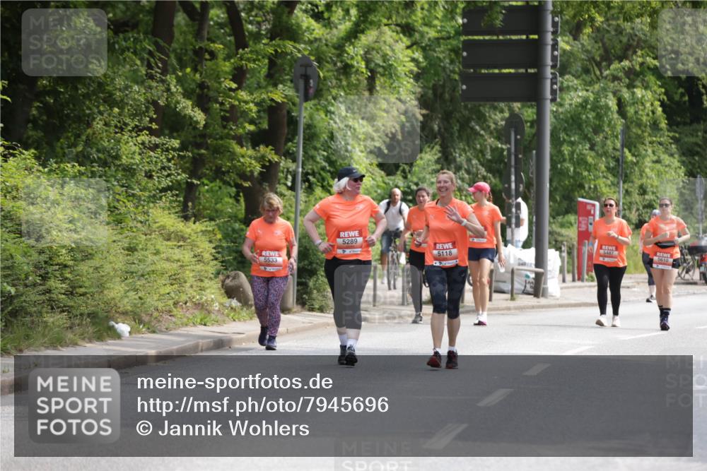 15.06.2025 - REWE Women's Run Jannik Wohlers http://msf.ph/oto/7945696 15.06.2025 10:18:49 Laufen 5289, 5118, 5487, 5610, 5533 meine-sportfotos.de