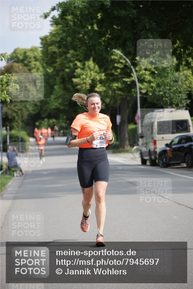 15.06.2025 - REWE Women's Run Jannik Wohlers http://msf.ph/oto/7945697 15.06.2025 08:48:21 Laufen 085 meine-sportfotos.de