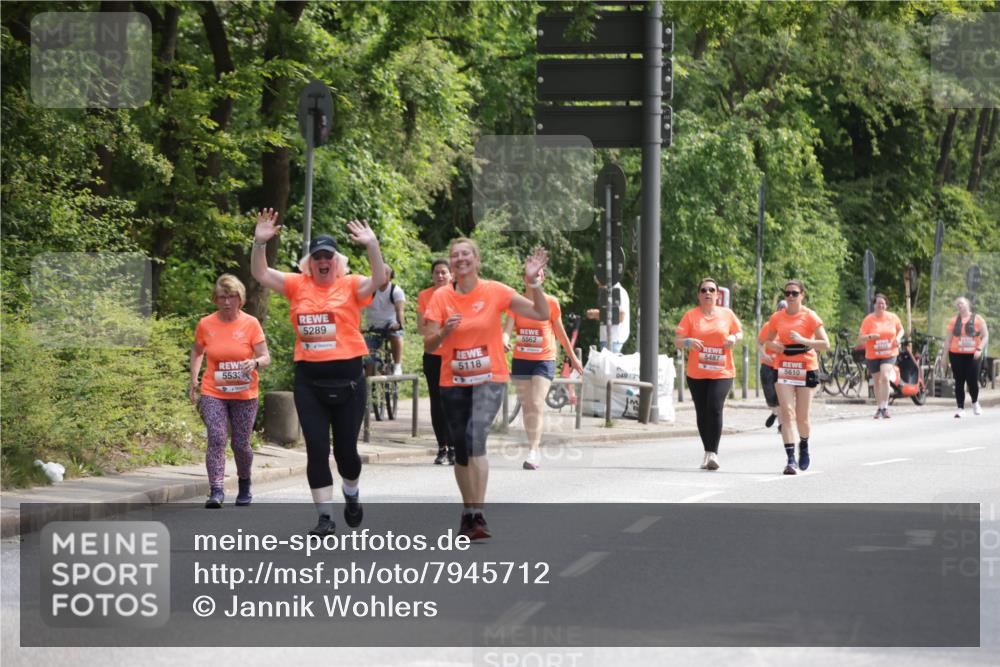 15.06.2025 - REWE Women's Run Jannik Wohlers http://msf.ph/oto/7945712 15.06.2025 10:18:51 Laufen 5533, 5289, 5562, 5118, 04012, 5487, 5610 meine-sportfotos.de