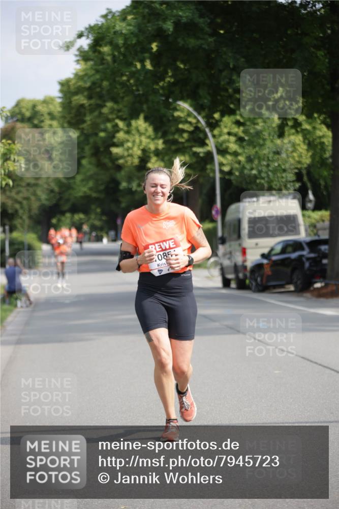 15.06.2025 - REWE Women's Run Jannik Wohlers http://msf.ph/oto/7945723 15.06.2025 08:48:22 Laufen 085 meine-sportfotos.de