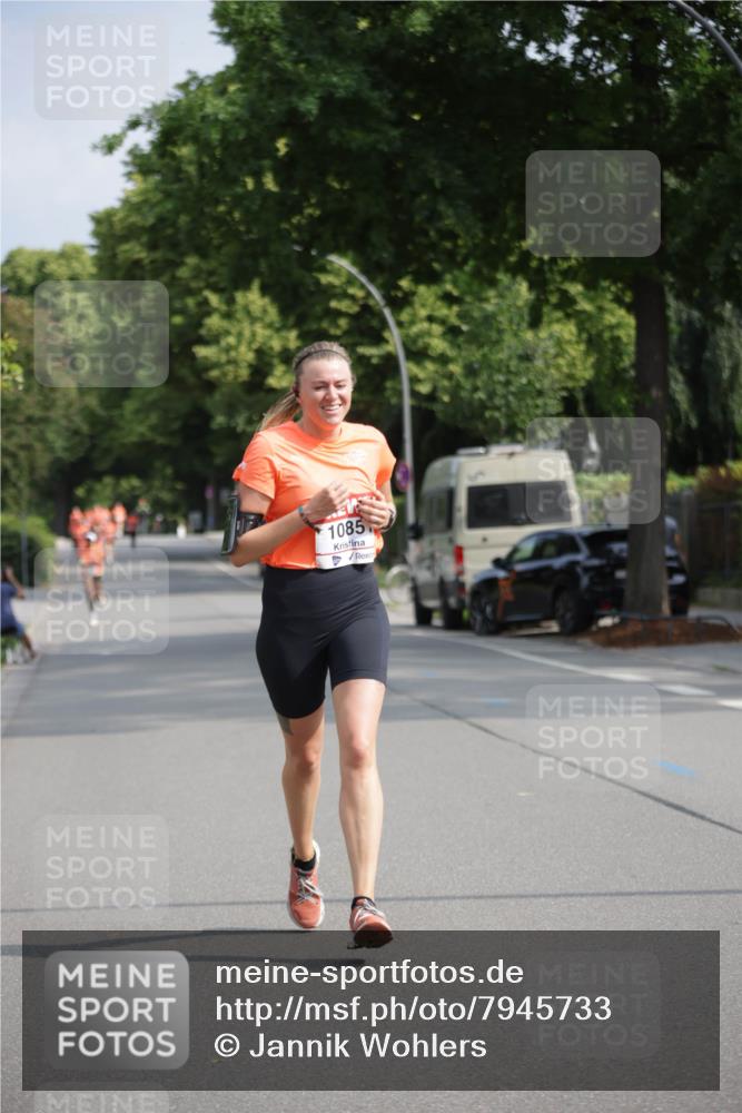 15.06.2025 - REWE Women's Run Jannik Wohlers http://msf.ph/oto/7945733 15.06.2025 08:48:22 Laufen 1085 meine-sportfotos.de