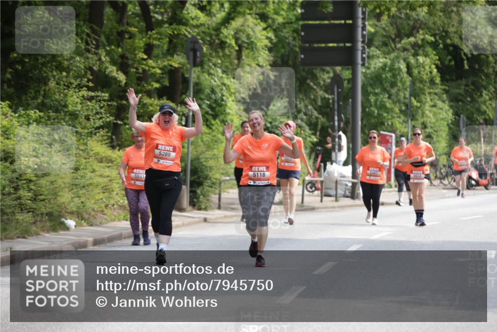 15.06.2025 - REWE Women's Run Jannik Wohlers http://msf.ph/oto/7945750 15.06.2025 10:18:52 Laufen 5533, 5289, 5118, 5487, 5610 meine-sportfotos.de