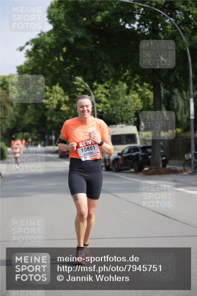 15.06.2025 - REWE Women's Run Jannik Wohlers http://msf.ph/oto/7945751 15.06.2025 08:48:22 Laufen 10851 meine-sportfotos.de