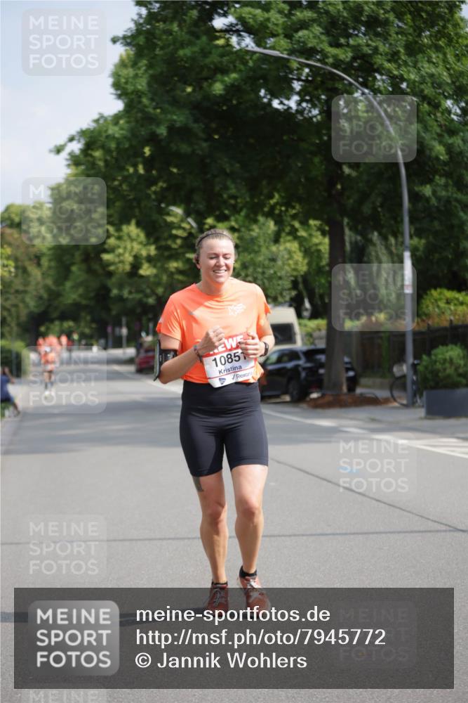 15.06.2025 - REWE Women's Run Jannik Wohlers http://msf.ph/oto/7945772 15.06.2025 08:48:23 Laufen 10851 meine-sportfotos.de