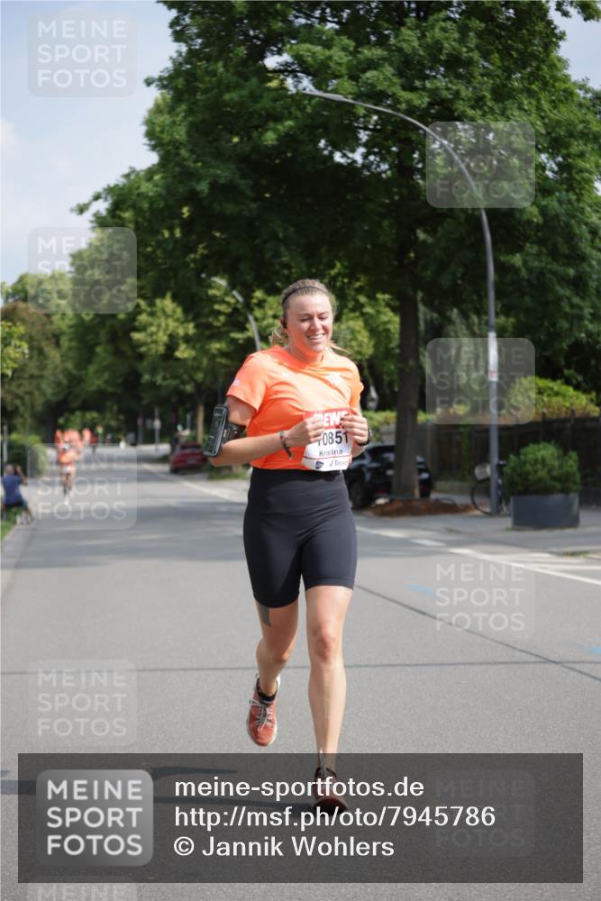 15.06.2025 - REWE Women's Run Jannik Wohlers http://msf.ph/oto/7945786 15.06.2025 08:48:23 Laufen 0851 meine-sportfotos.de