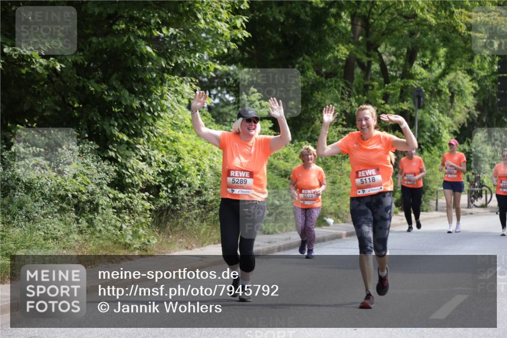 15.06.2025 - REWE Women's Run Jannik Wohlers http://msf.ph/oto/7945792 15.06.2025 10:18:57 Laufen 5289, 5533, 5118 meine-sportfotos.de