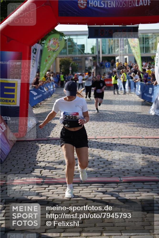 13.06.2025 - Holstenköstenlauf Felixshl http://msf.ph/oto/7945793 13.06.2025 18:11:52 Laufen 2322, 2925, 3626 meine-sportfotos.de