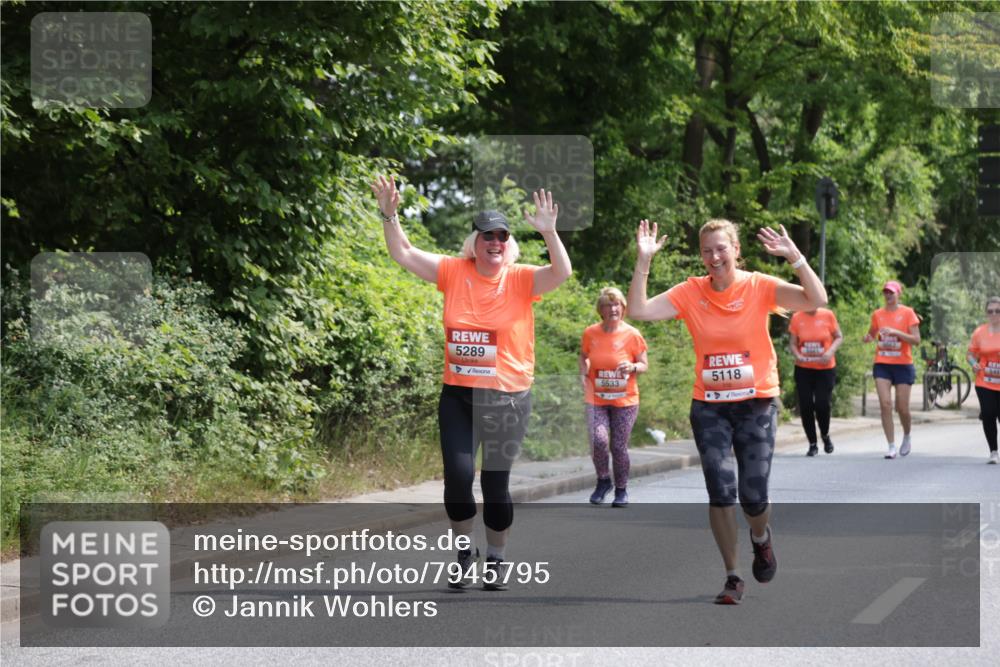 15.06.2025 - REWE Women's Run Jannik Wohlers http://msf.ph/oto/7945795 15.06.2025 10:18:57 Laufen 5289, 5533, 5118 meine-sportfotos.de