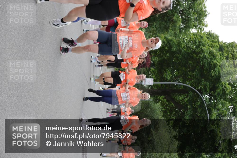 15.06.2025 - REWE Women's Run Jannik Wohlers http://msf.ph/oto/7945822 15.06.2025 08:29:50 Laufen 1040, 10111, 10855, 10348 meine-sportfotos.de