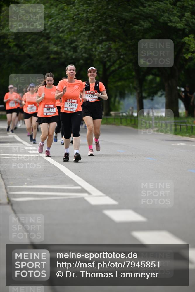 15.06.2025 - REWE Women's Run Dr. Thomas Lammeyer http://msf.ph/oto/7945851 15.06.2025 09:23:04 Laufen 10611, 10765, 10378, 10554 meine-sportfotos.de