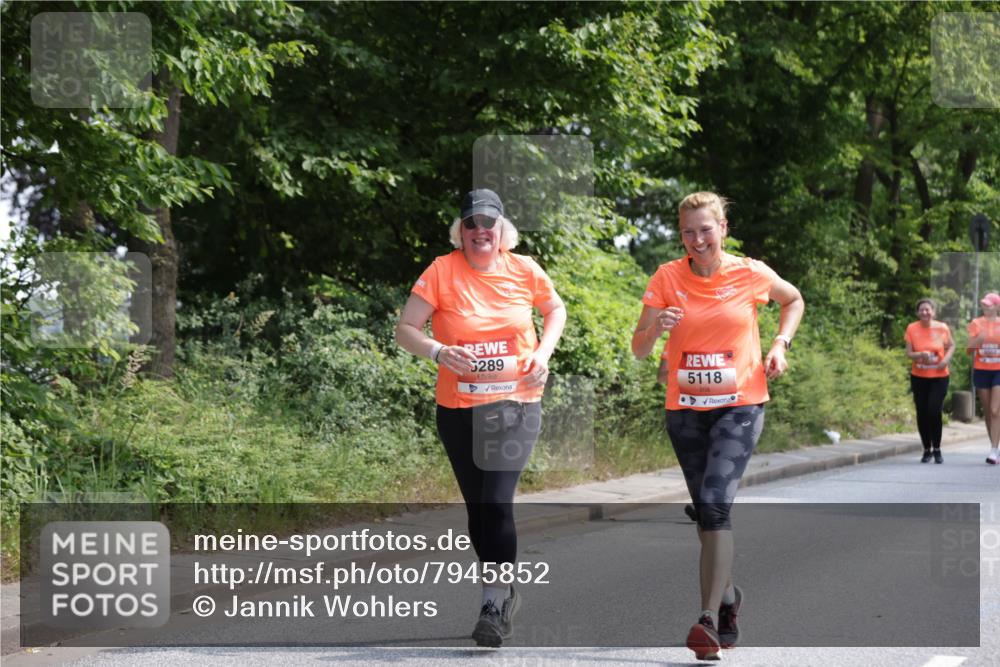 15.06.2025 - REWE Women's Run Jannik Wohlers http://msf.ph/oto/7945852 15.06.2025 10:18:59 Laufen 289, 5118 meine-sportfotos.de