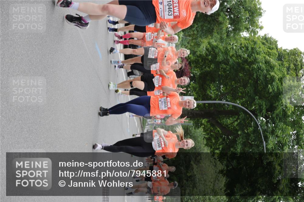 15.06.2025 - REWE Women's Run Jannik Wohlers http://msf.ph/oto/7945881 15.06.2025 08:29:51 Laufen 10463, 224, 10111, 0286, 10109, 10, 10040, 10855, 10348 meine-sportfotos.de