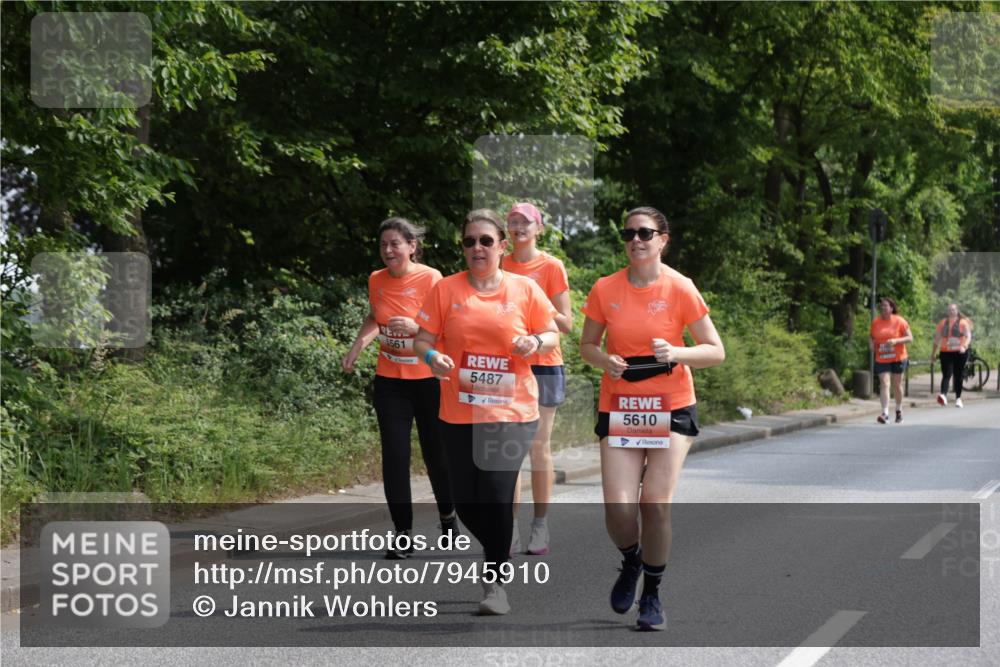 15.06.2025 - REWE Women's Run Jannik Wohlers http://msf.ph/oto/7945910 15.06.2025 10:19:10 Laufen 5561, 5487, 5610 meine-sportfotos.de