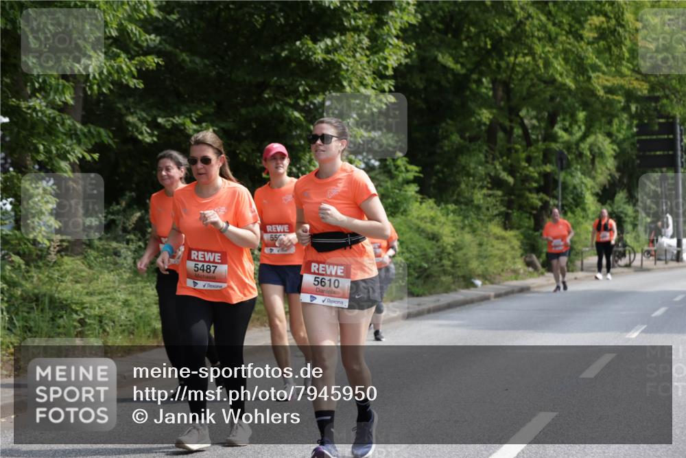 15.06.2025 - REWE Women's Run Jannik Wohlers http://msf.ph/oto/7945950 15.06.2025 10:19:11 Laufen 5487, 55, 5610 meine-sportfotos.de