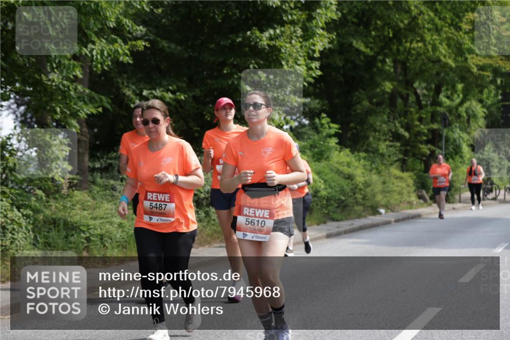 15.06.2025 - REWE Women's Run Jannik Wohlers http://msf.ph/oto/7945968 15.06.2025 10:19:11 Laufen 5487, 5610 meine-sportfotos.de