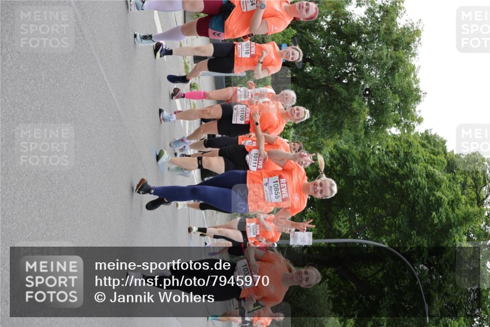 15.06.2025 - REWE Women's Run Jannik Wohlers http://msf.ph/oto/7945970 15.06.2025 08:29:52 Laufen 64, 10110, 10040, 10109, 10855, 10111, 10, 10428, 10348 meine-sportfotos.de