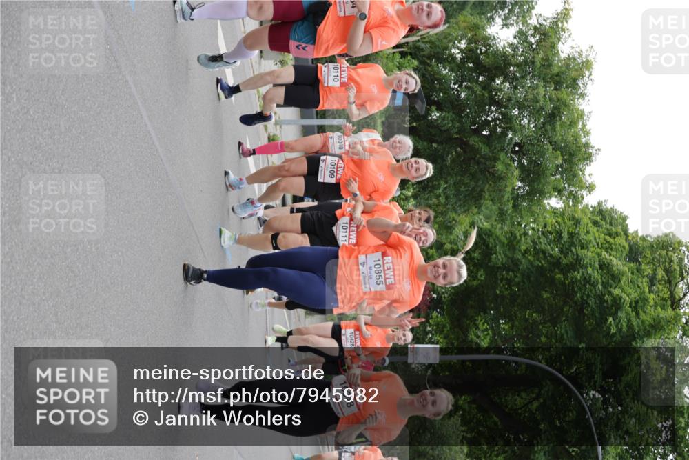 15.06.2025 - REWE Women's Run Jannik Wohlers http://msf.ph/oto/7945982 15.06.2025 08:29:52 Laufen 54, 10110, 10040, 10109, 101114, 10855, 10428, 10348 meine-sportfotos.de