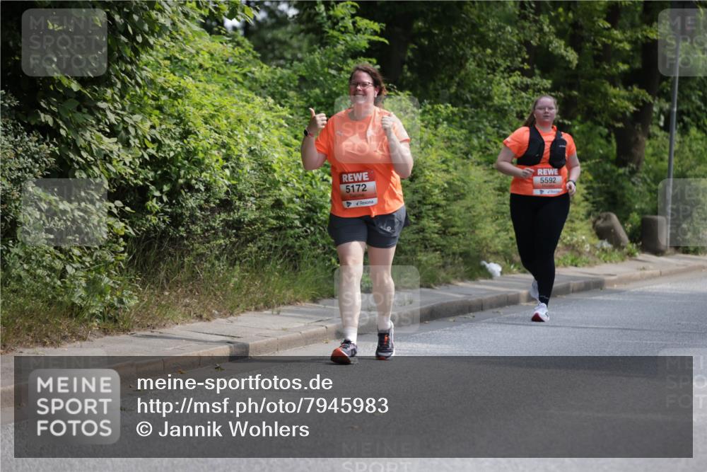 15.06.2025 - REWE Women's Run Jannik Wohlers http://msf.ph/oto/7945983 15.06.2025 10:19:18 Laufen 5172, 5592 meine-sportfotos.de