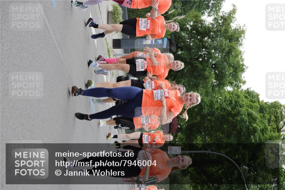 15.06.2025 - REWE Women's Run Jannik Wohlers http://msf.ph/oto/7946004 15.06.2025 08:29:52 Laufen 10110, 0855, 10111, 10, 10109, 10224, 10428, 103 meine-sportfotos.de