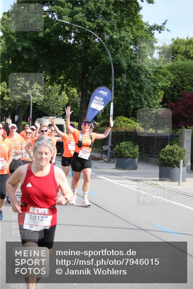 15.06.2025 - REWE Women's Run Jannik Wohlers http://msf.ph/oto/7946015 15.06.2025 09:44:44 Laufen 06, 00, 108, 10202, 10, 10877, 31, 10127 meine-sportfotos.de