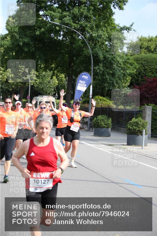 15.06.2025 - REWE Women's Run Jannik Wohlers http://msf.ph/oto/7946024 15.06.2025 09:44:44 Laufen 10731, 1081, 10877, 02027, 10127 meine-sportfotos.de