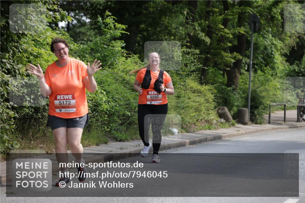 15.06.2025 - REWE Women's Run Jannik Wohlers http://msf.ph/oto/7946045 15.06.2025 10:19:20 Laufen 5172, 5592 meine-sportfotos.de