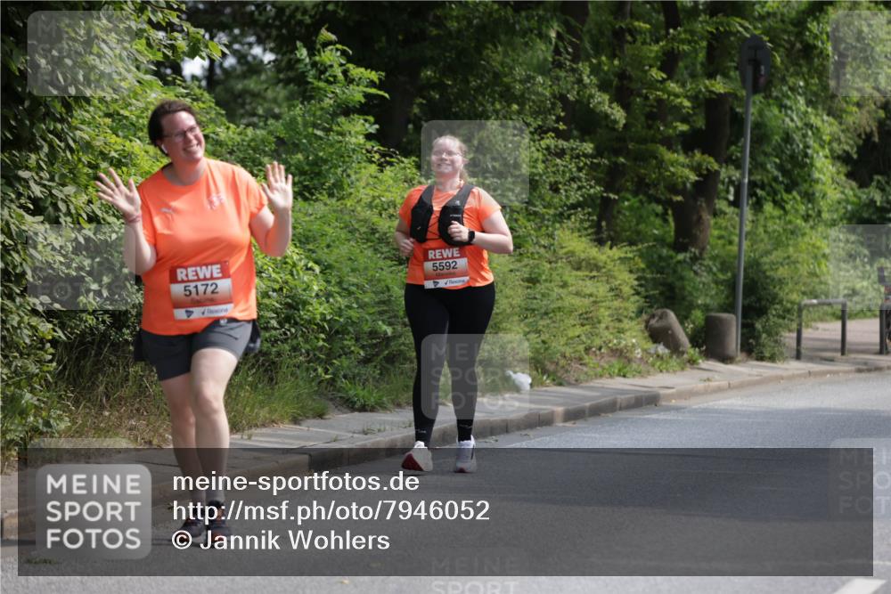 15.06.2025 - REWE Women's Run Jannik Wohlers http://msf.ph/oto/7946052 15.06.2025 10:19:20 Laufen 5172, 5592 meine-sportfotos.de