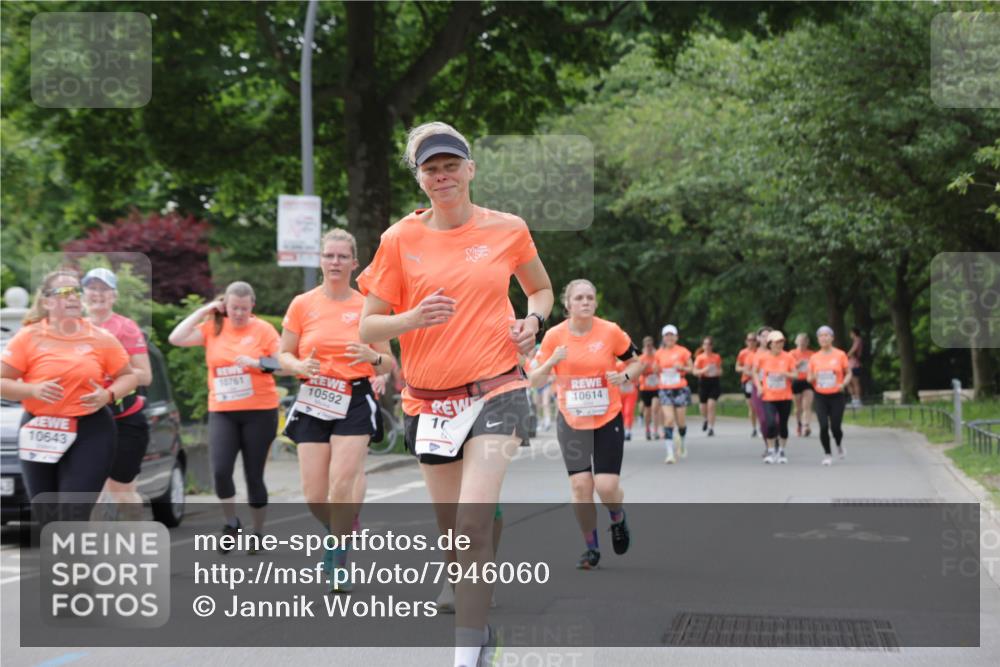 15.06.2025 - REWE Women's Run Jannik Wohlers http://msf.ph/oto/7946060 15.06.2025 08:29:54 Laufen 10643, 10761, 10592, 10614, 10 meine-sportfotos.de