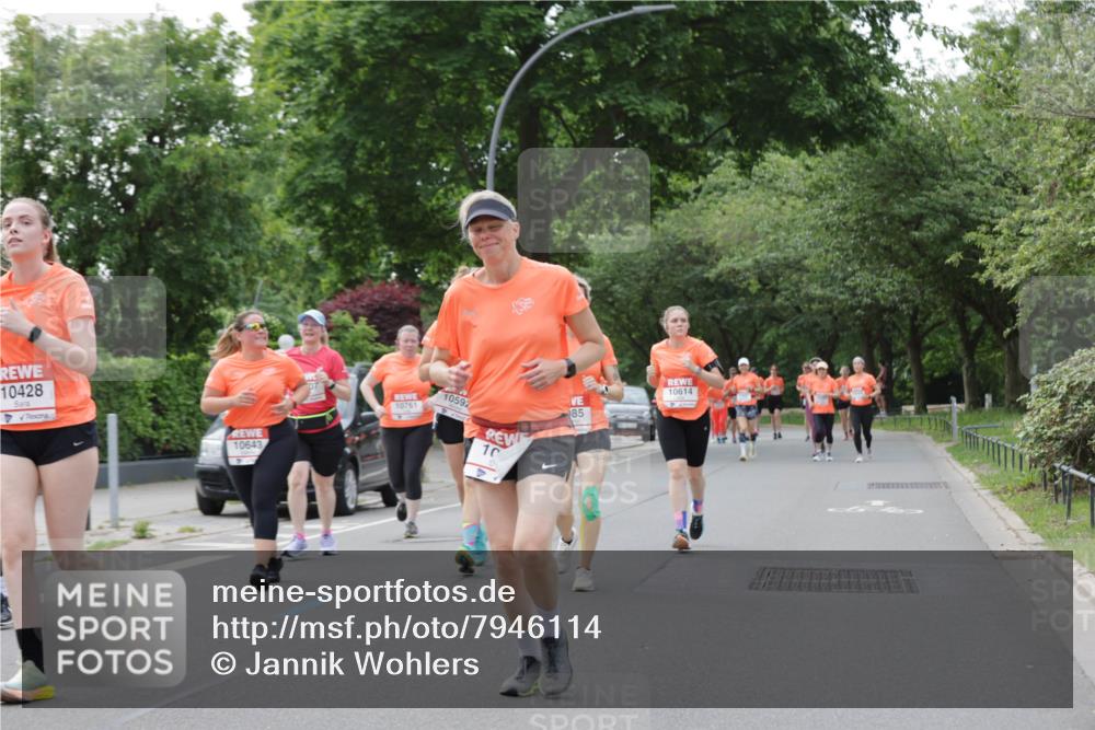 15.06.2025 - REWE Women's Run Jannik Wohlers http://msf.ph/oto/7946114 15.06.2025 08:29:55 Laufen 10428, 10614, 10761, 10592, 85, 10643, 10 meine-sportfotos.de