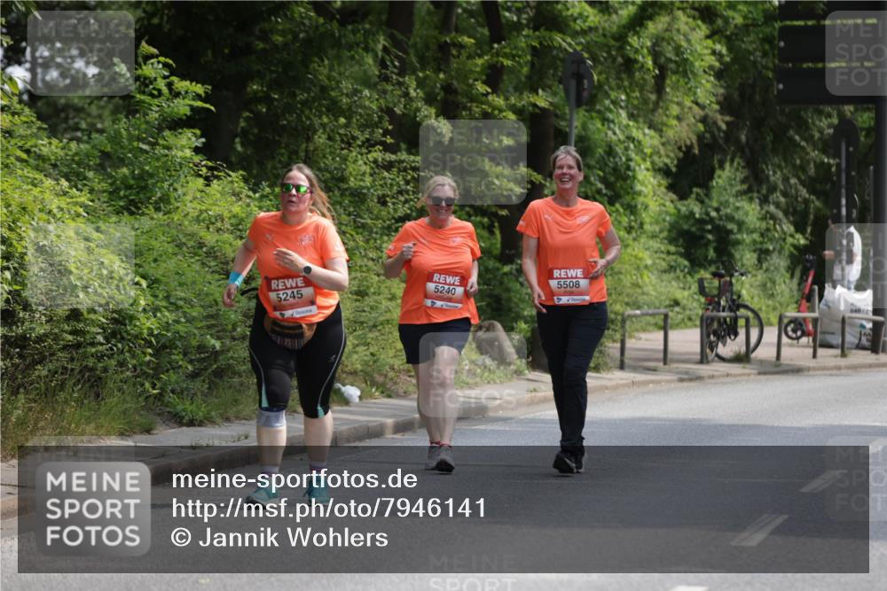 15.06.2025 - REWE Women's Run Jannik Wohlers http://msf.ph/oto/7946141 15.06.2025 10:19:55 Laufen 5245, 5508, 5240 meine-sportfotos.de
