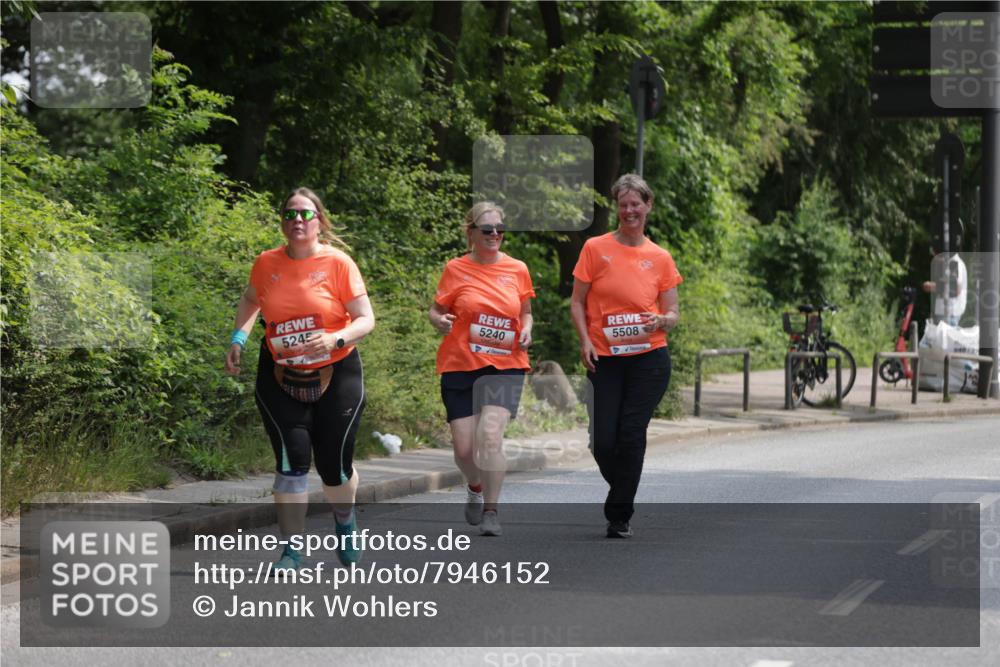 15.06.2025 - REWE Women's Run Jannik Wohlers http://msf.ph/oto/7946152 15.06.2025 10:19:55 Laufen 5245, 5240, 5508 meine-sportfotos.de