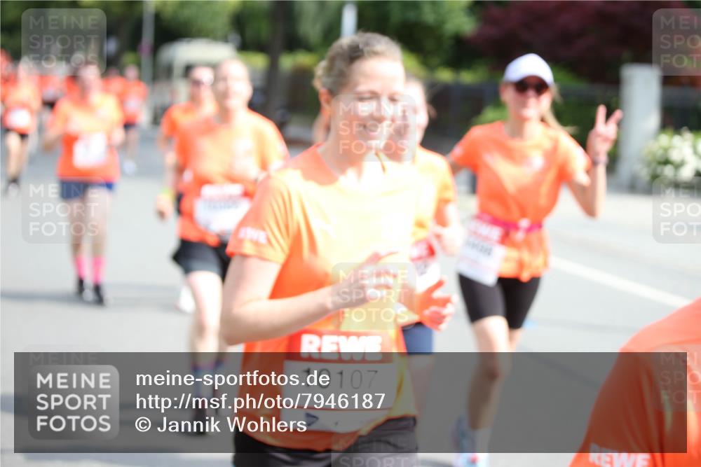 15.06.2025 - REWE Women's Run Jannik Wohlers http://msf.ph/oto/7946187 15.06.2025 09:44:48 Laufen 10107 meine-sportfotos.de