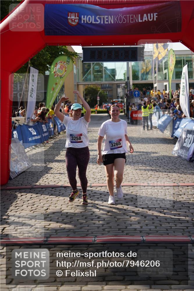 13.06.2025 - Holstenköstenlauf Felixshl http://msf.ph/oto/7946206 13.06.2025 18:12:22 Laufen 3258, 3265 meine-sportfotos.de