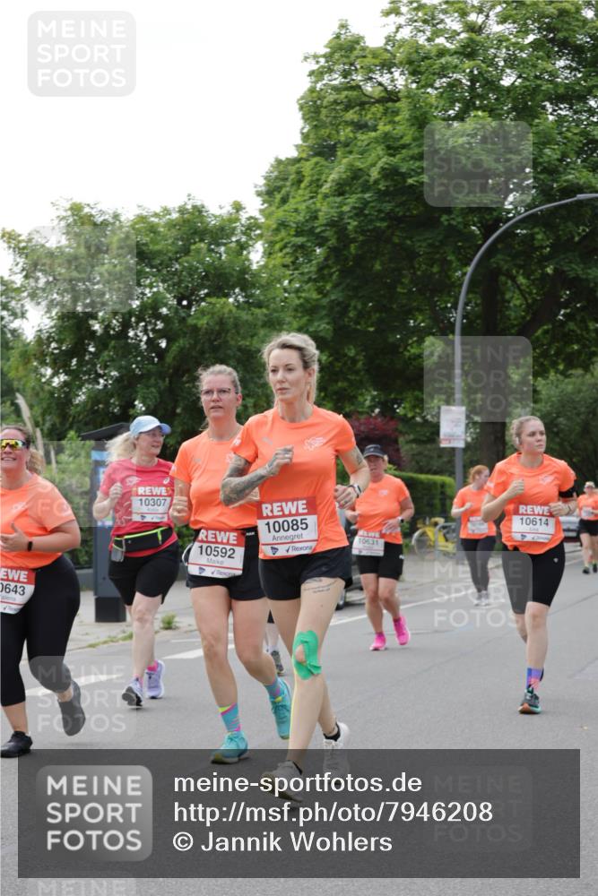 15.06.2025 - REWE Women's Run Jannik Wohlers http://msf.ph/oto/7946208 15.06.2025 08:29:57 Laufen 0643, 10307, 10592, 10085, 10631, 10614 meine-sportfotos.de