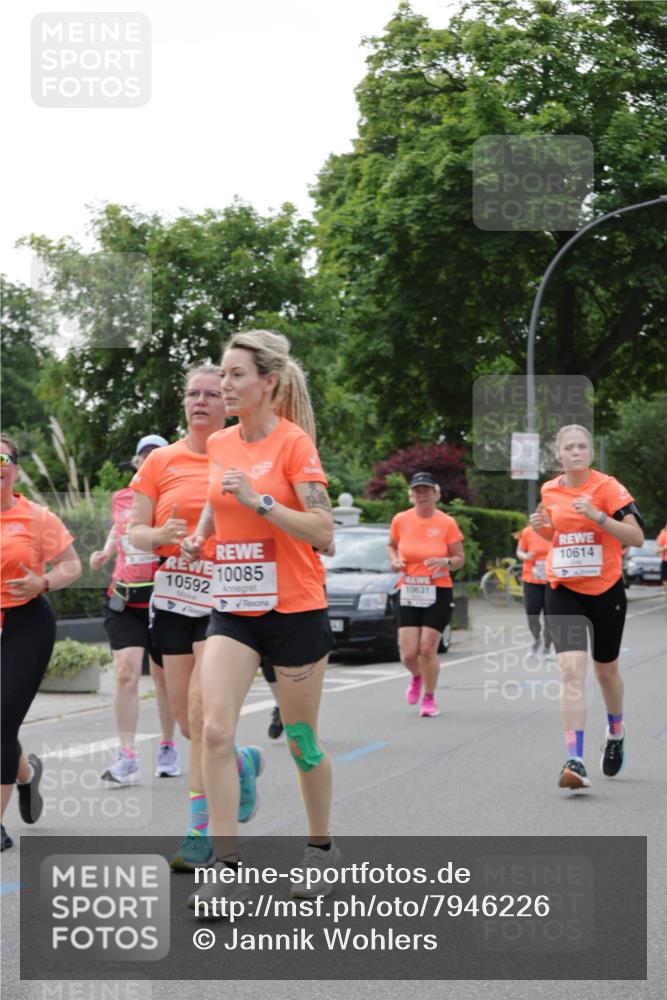 15.06.2025 - REWE Women's Run Jannik Wohlers http://msf.ph/oto/7946226 15.06.2025 08:29:57 Laufen 10614, 10631, 10085, 10592 meine-sportfotos.de